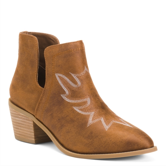 Shoes - CUSHIONAIRE Western Boots BRAND NEW size 8 EMBROIDERED stacked heel BROWN